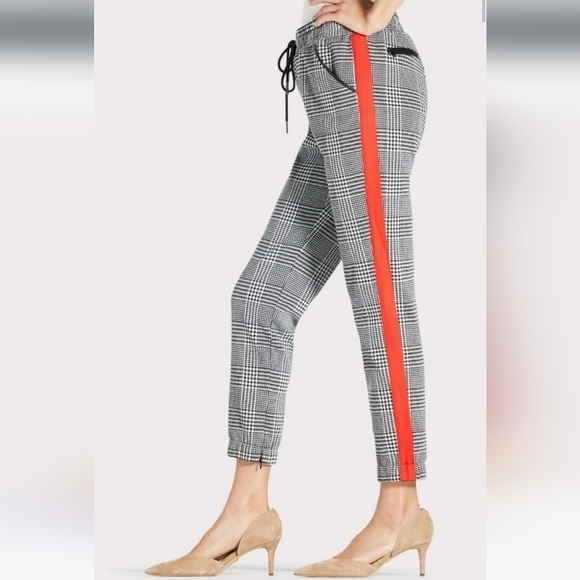David Lerner Slim Track Jogger with Trim Small Houndstooth Red Stripe Evereve - Picture 2 of 12